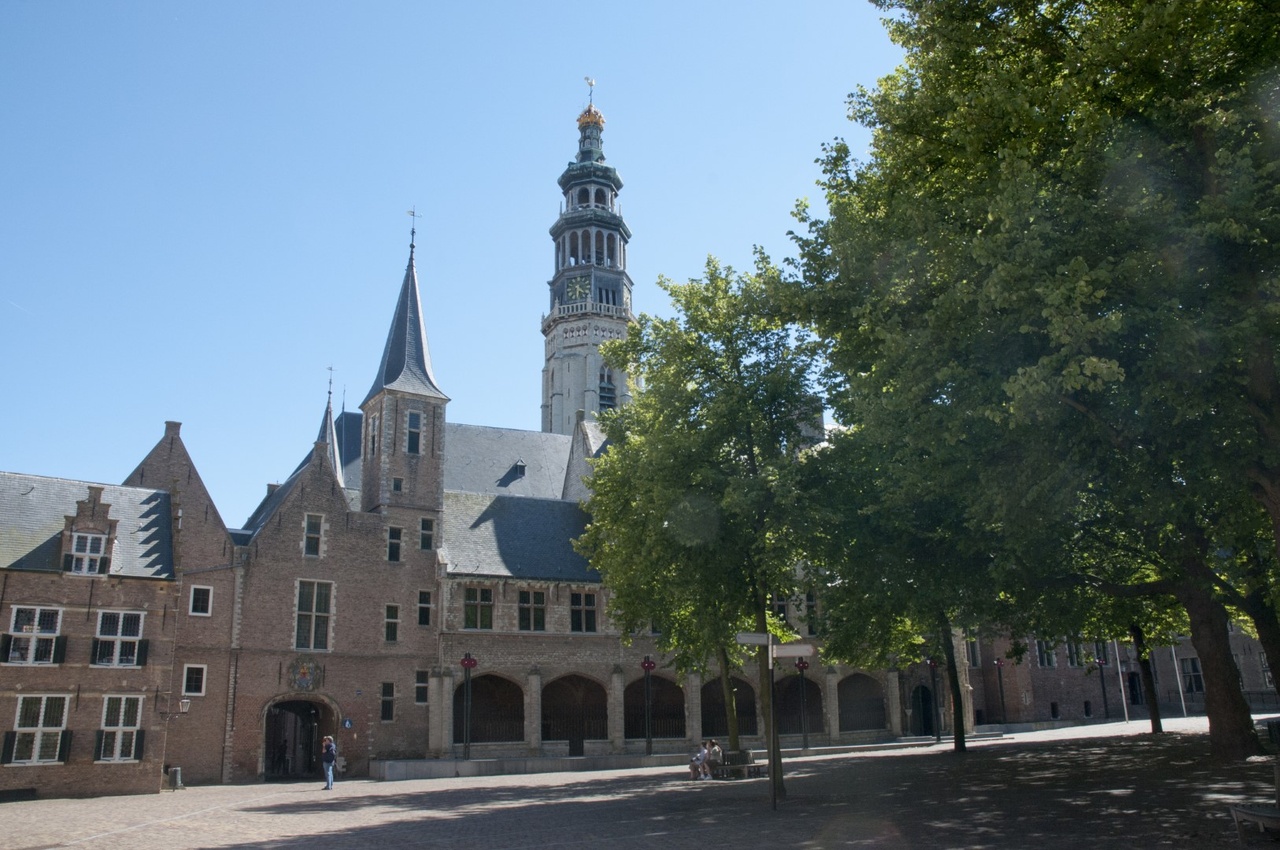 Beeldbank Middelburg Abdijplein 2 (Groot).jpg