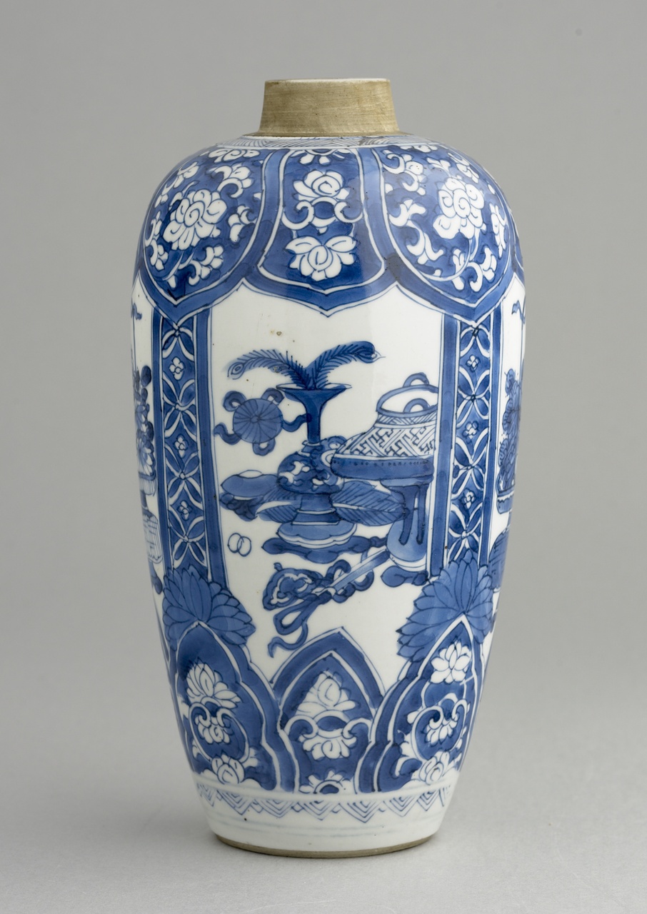 Pot met Honderd Antiquiteiten in onderglazuur blauw