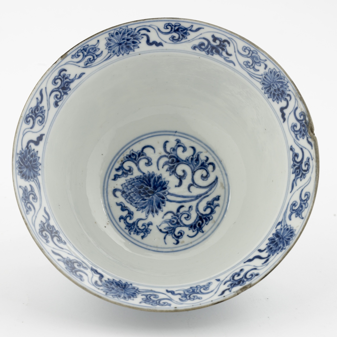 Klapmuts met Mingdecor in onderglazuur blauw