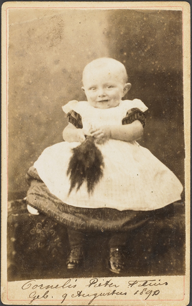 Carte de visite van een jongetje uit Zuid-Beveland, I. Robert